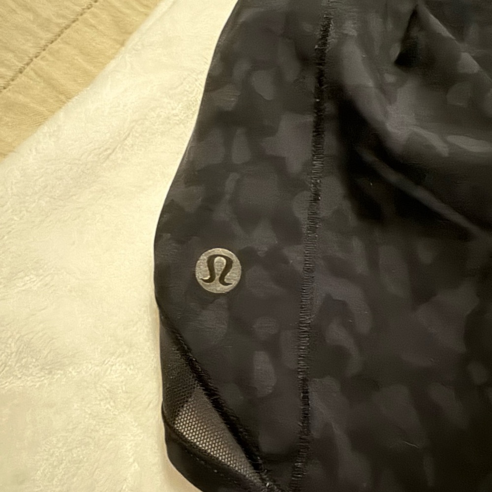 lululemon athletica Black 2.5” Low Rise Hotty Hot Shorts